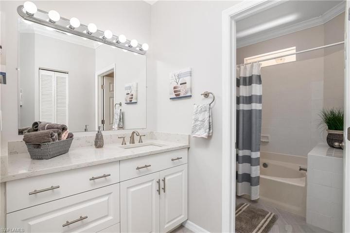 314 Emerald Bay CIR # I3, NAPLES FL 34110