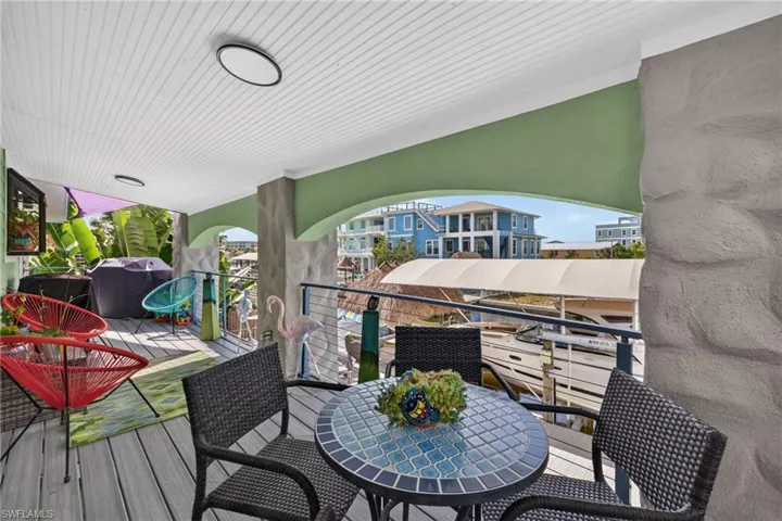 820 3rd St, Fort Myers Beach, Florida 33931