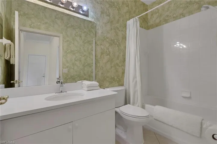 3830  Sawgrass  WAY, Naples, FL 34112