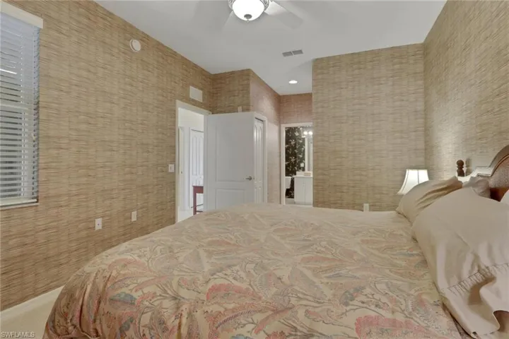 3830 Sawgrass Way 2946, Naples, Florida 34112