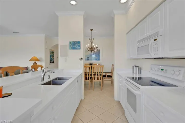 3830 Sawgrass Way 2946, Naples, Florida 34112