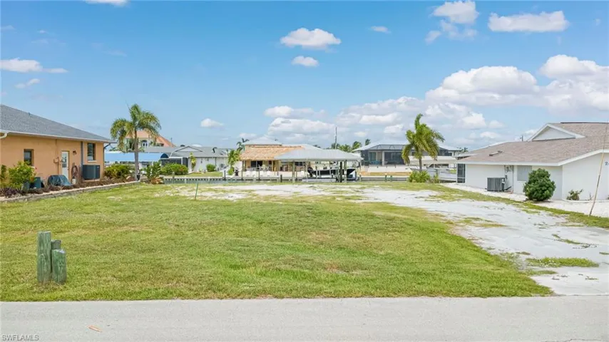 2469 Cherimoya Ln, Other, Florida 33956