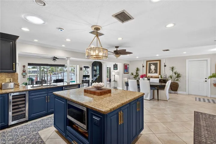 3810 SE 1st  PL, Cape Coral, FL 33904