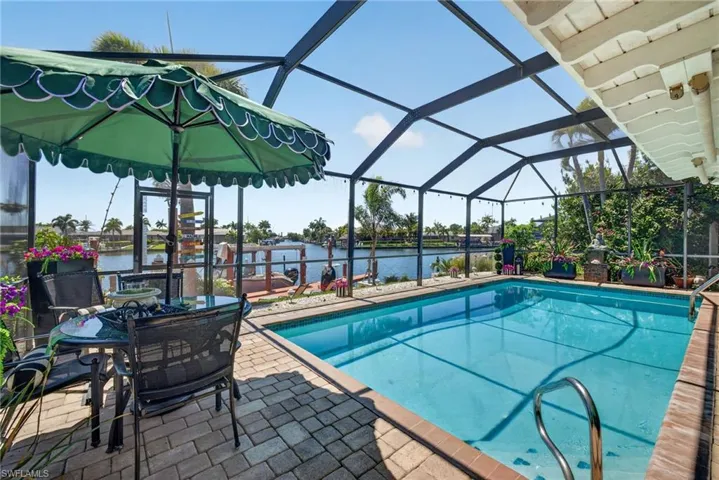 3810 SE 1st  PL, Cape Coral, FL 33904