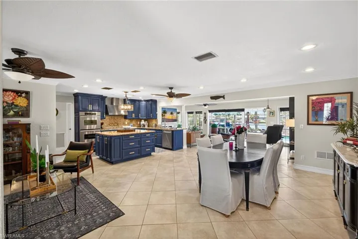 3810 SE 1st  PL, Cape Coral, FL 33904