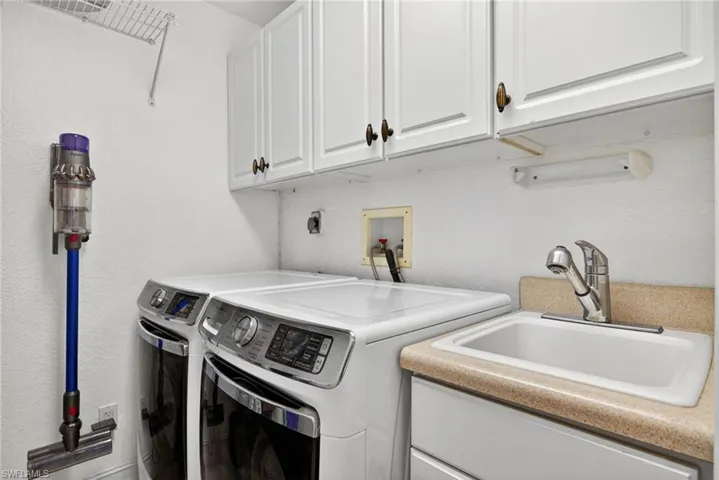 3810 Se 1st Pl, Cape Coral, Florida 33904