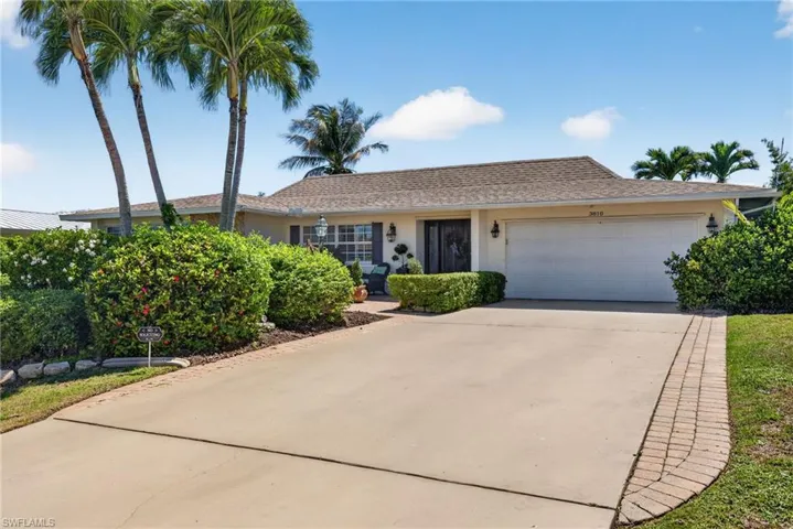 3810 SE 1st  PL, Cape Coral, FL 33904
