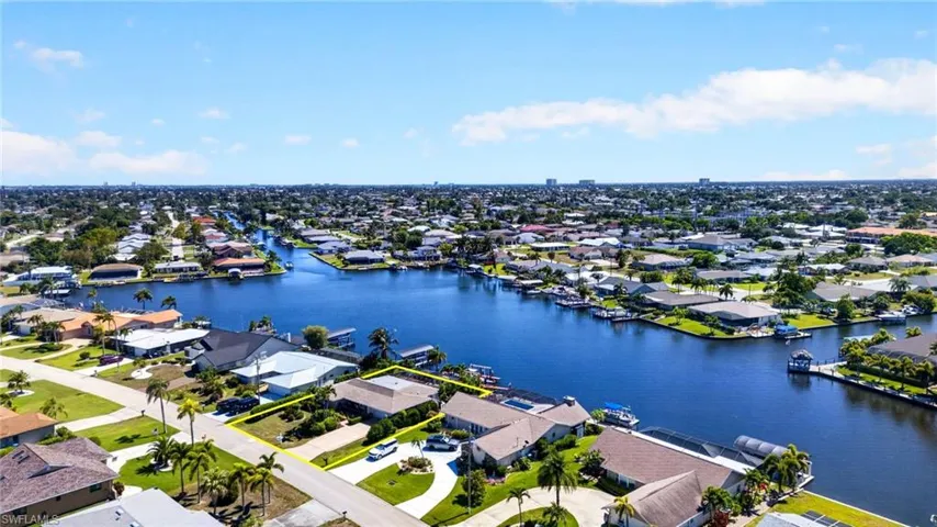 3810 Se 1st Pl, Cape Coral, Florida 33904