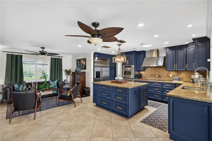 3810 SE 1st  PL, Cape Coral, FL 33904