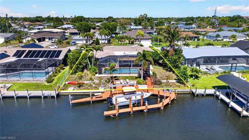 3810 SE 1st  PL, Cape Coral, FL 33904