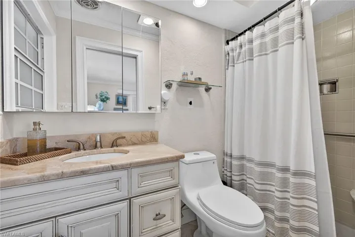 3810 SE 1st  PL, Cape Coral, FL 33904
