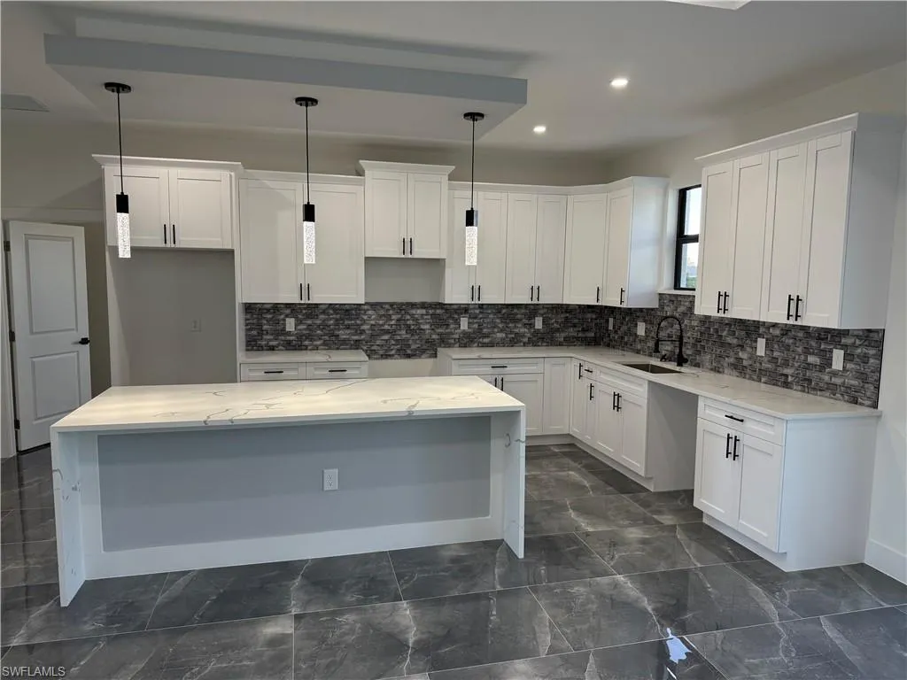 3905 33rd ST, Lehigh Acres, FL 33976,225063754
