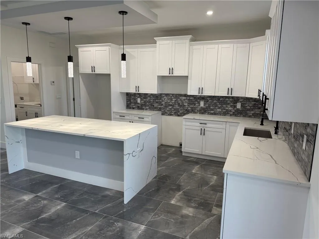 3905 33rd ST, Lehigh Acres, FL 33976,225063754