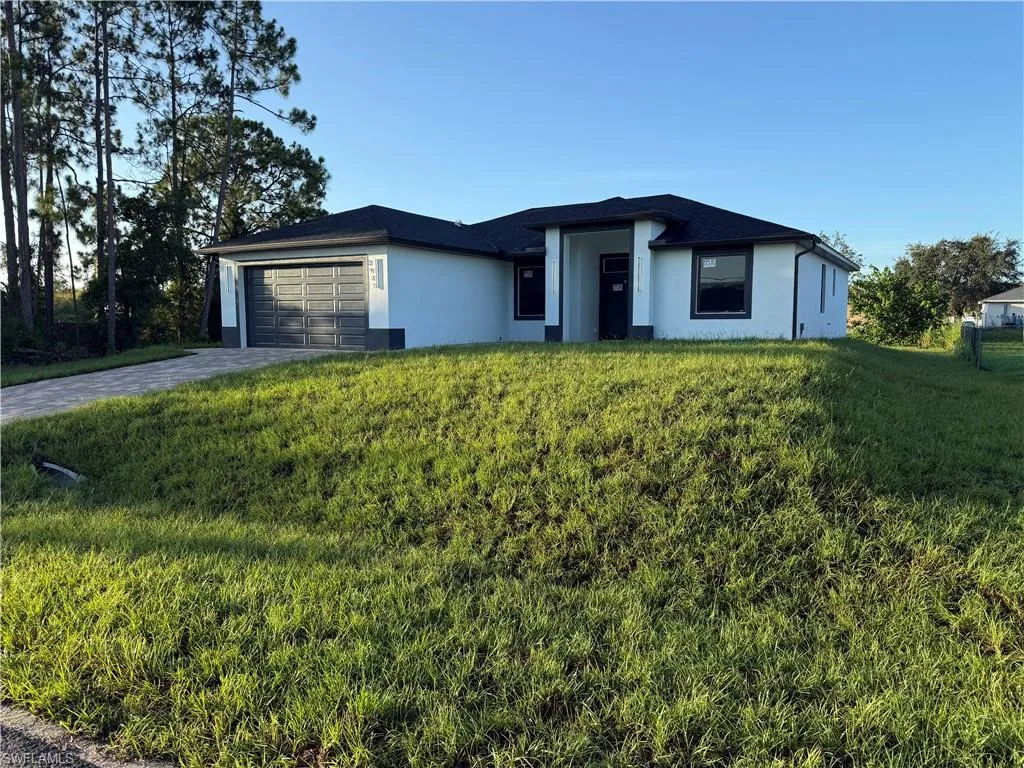 3905 33rd ST, Lehigh Acres, FL 33976,225063754