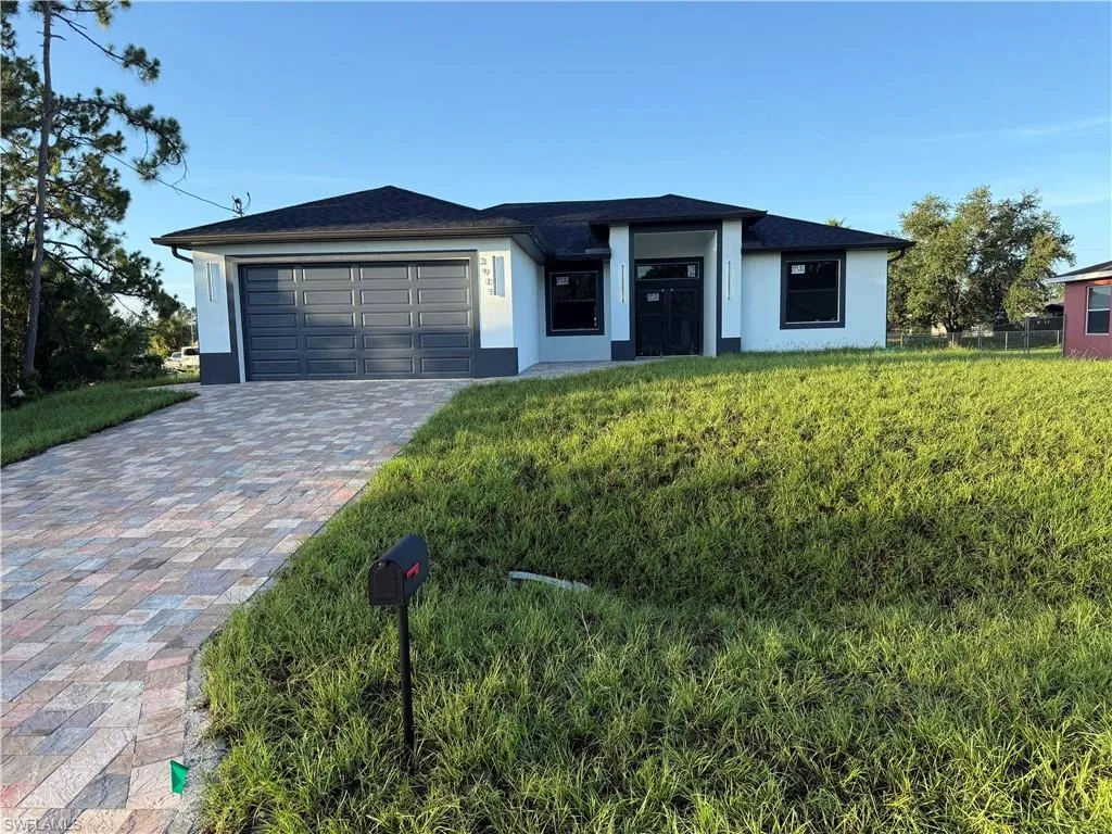 3905 33rd ST, Lehigh Acres, FL 33976,225063754