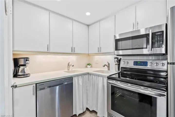180 Seaview Ct 314, Marco Island, Florida 34145