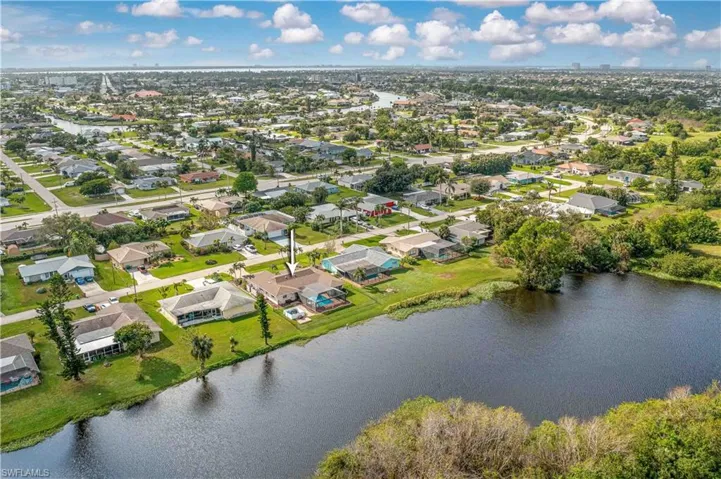 829 SE 41st  ST, Cape Coral, FL 33904