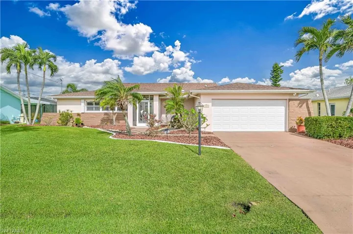 829 SE 41st  ST, Cape Coral, FL 33904