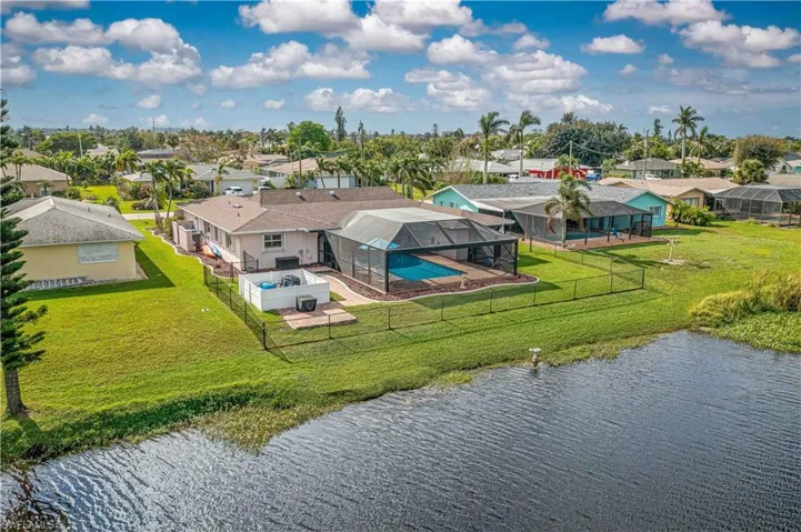 829 SE 41st  ST, Cape Coral, FL 33904