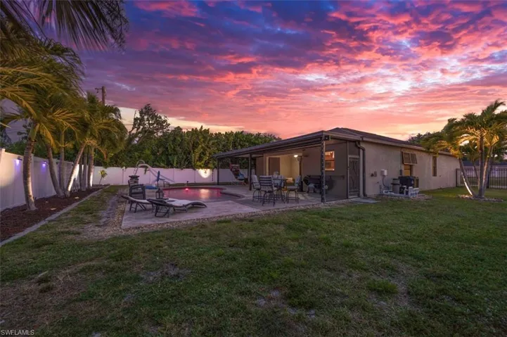 Large backyard completely fenced