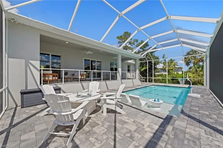 18151 Parkridge Cir, Fort Myers, Florida 33908