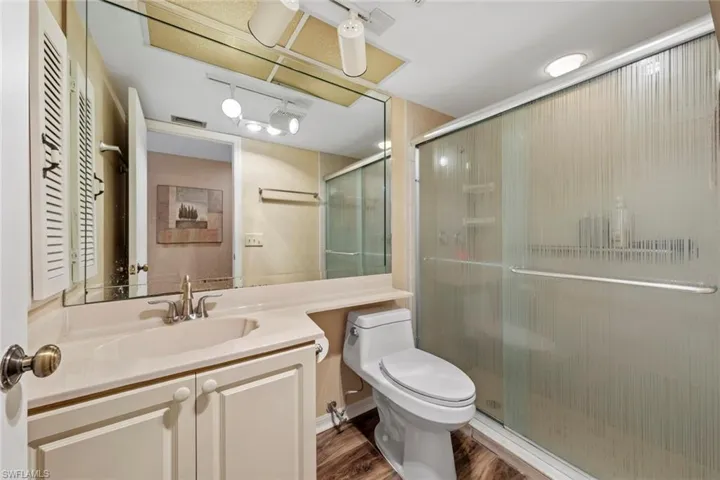 Master bath, shower room w/2nd sink