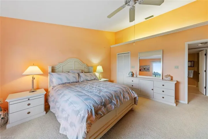 Guest bedroom #2 w/walk-in closet