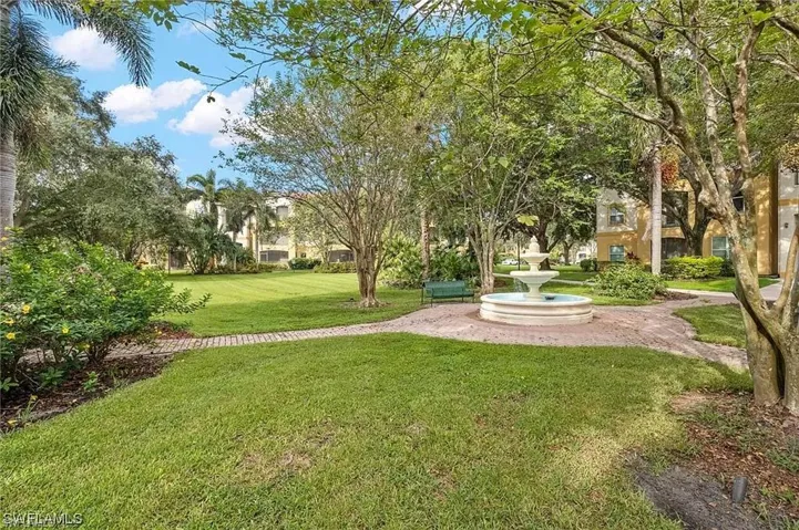 Overlooks Courtyard