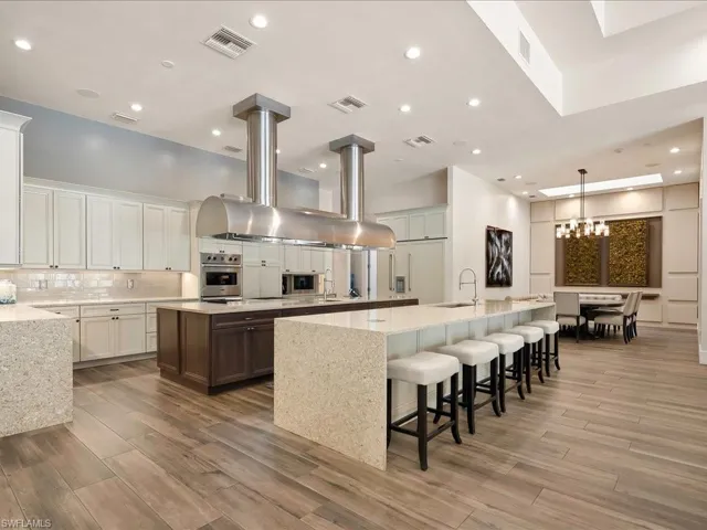 656 Hickory Rd, Naples, Florida 34108