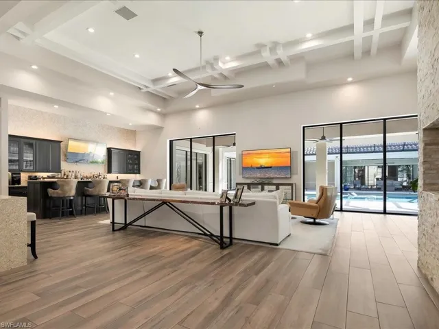 656 Hickory Rd, Naples, Florida 34108