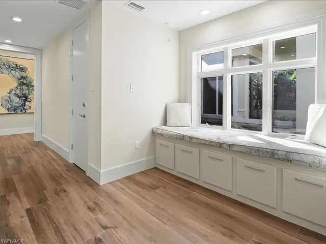 656 Hickory Rd, Naples, Florida 34108