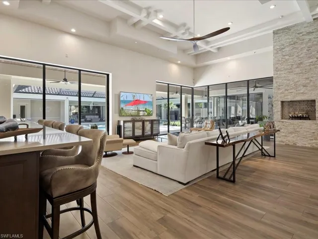 656 Hickory Rd, Naples, Florida 34108
