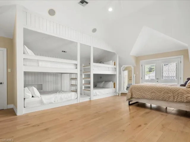 656 Hickory Rd, Naples, Florida 34108