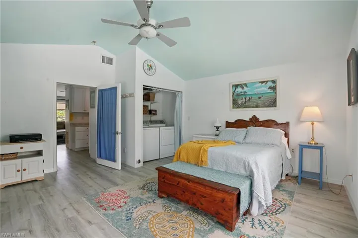 4011  Coconut S CIR, Naples, FL 34104