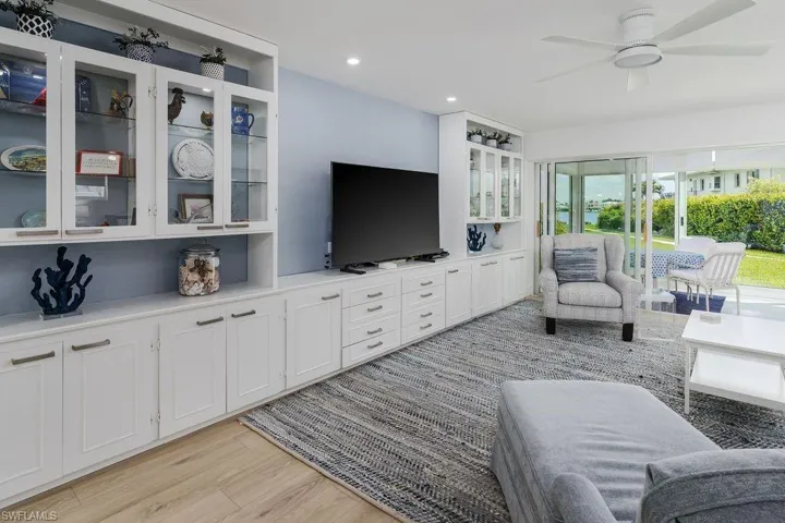 3420  Gulf Shore N BLVD, Naples, FL 34103