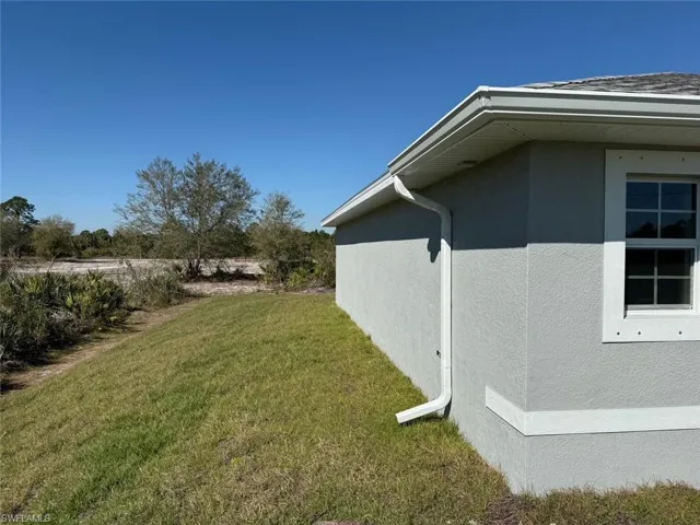809 Poinsettia Ave, Lehigh Acres Fl 33972
