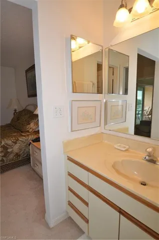 10682 Gulfshore Dr 304 C, Naples, Florida 34108