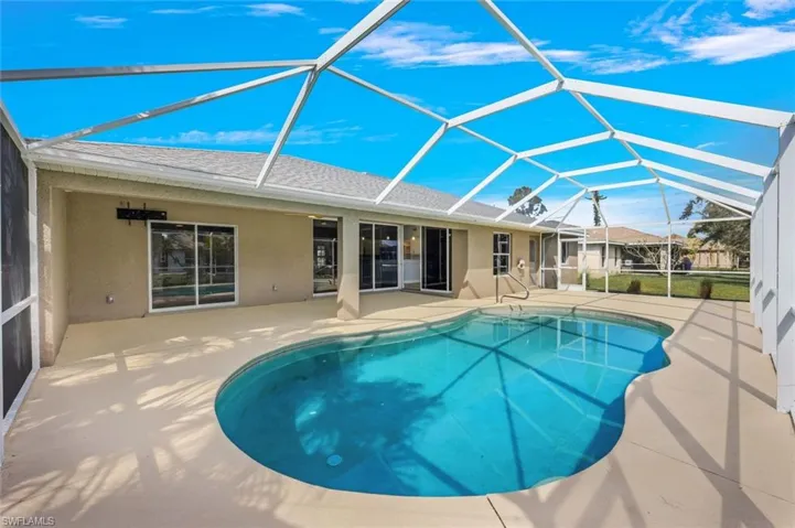 1721 SW 10th PL, CAPE CORAL FL 33991