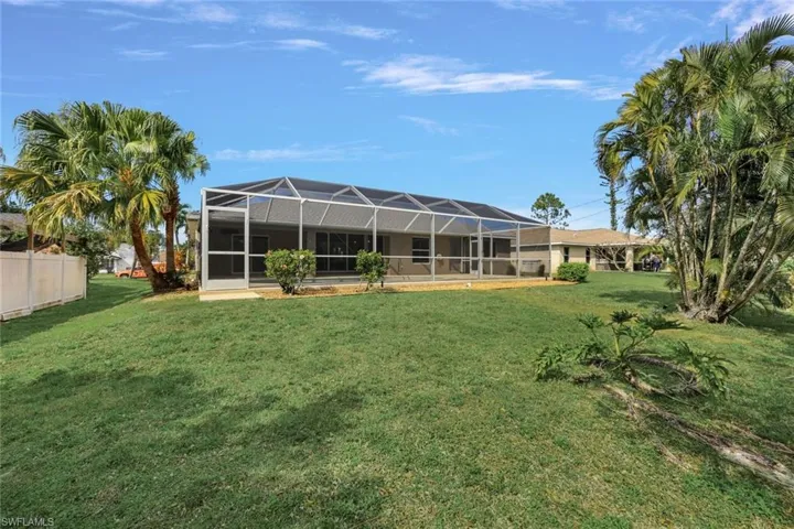 1721 SW 10th PL, CAPE CORAL FL 33991