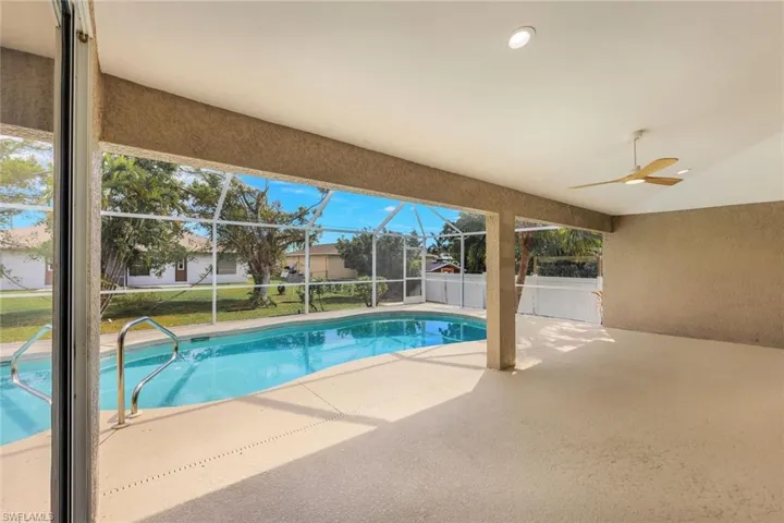1721 SW 10th PL, CAPE CORAL FL 33991