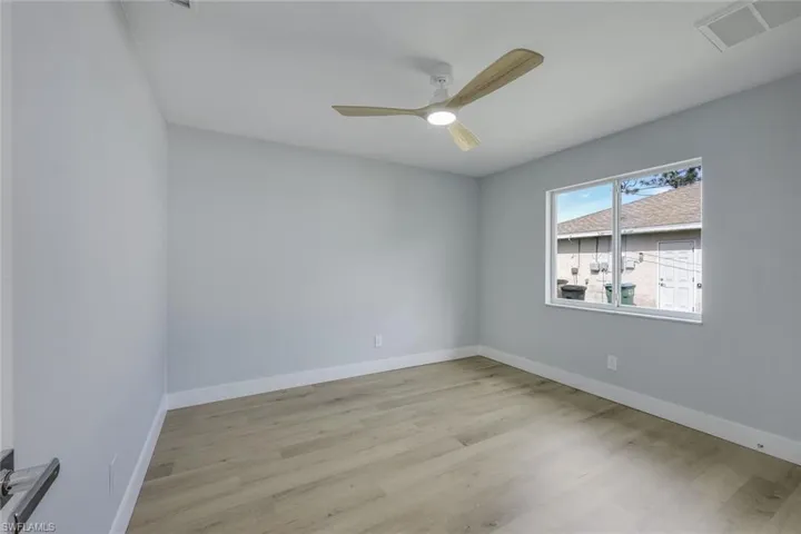 1721 SW 10th PL, CAPE CORAL FL 33991