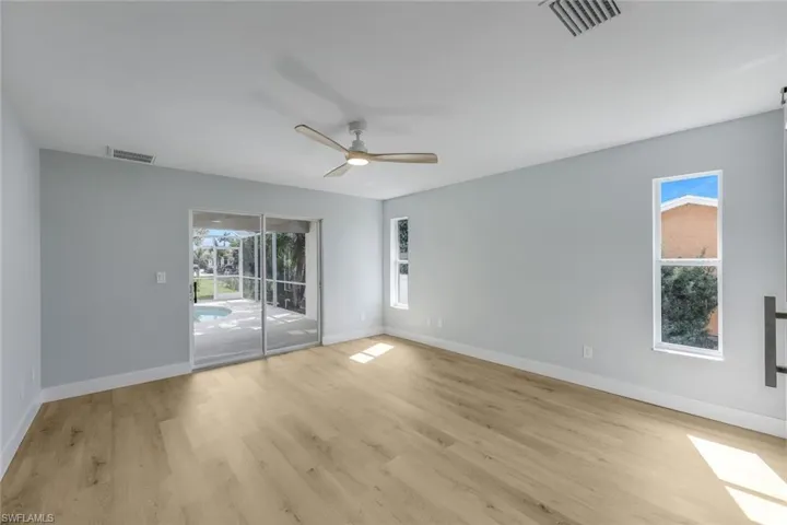 1721 SW 10th PL, CAPE CORAL FL 33991