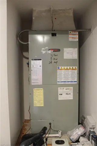 Utility room with heating unit