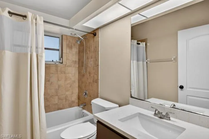 Guest Bathroom 2 with NEW Quartz Countertops