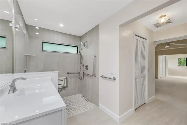 509 Cypress Way E, Naples, Florida 34110
