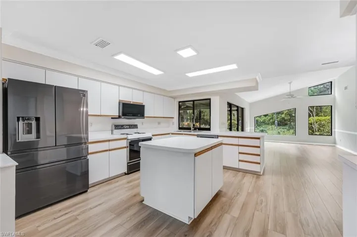 509 Cypress Way E, Naples, Florida 34110