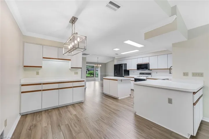 509 Cypress Way E, Naples, Florida 34110