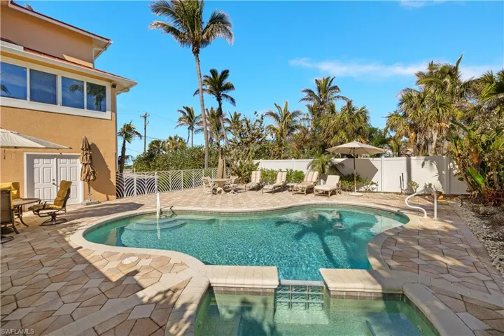 15899 Captiva Dr, Captiva Fl 33924
