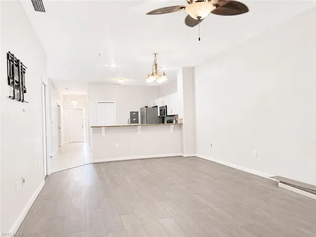 10020 Heather Ln 9-904, Naples, Florida 34119