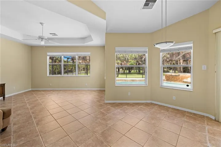 385 13th St Sw, Naples, Florida 34117